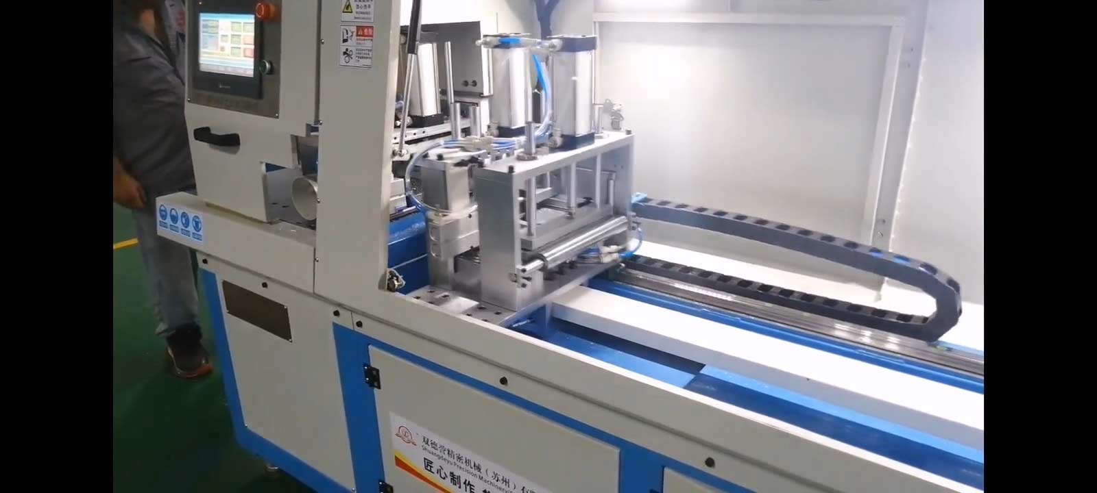 型材切割機進刀動力油氣混合、液壓站方式不如伺服電推【揭秘】