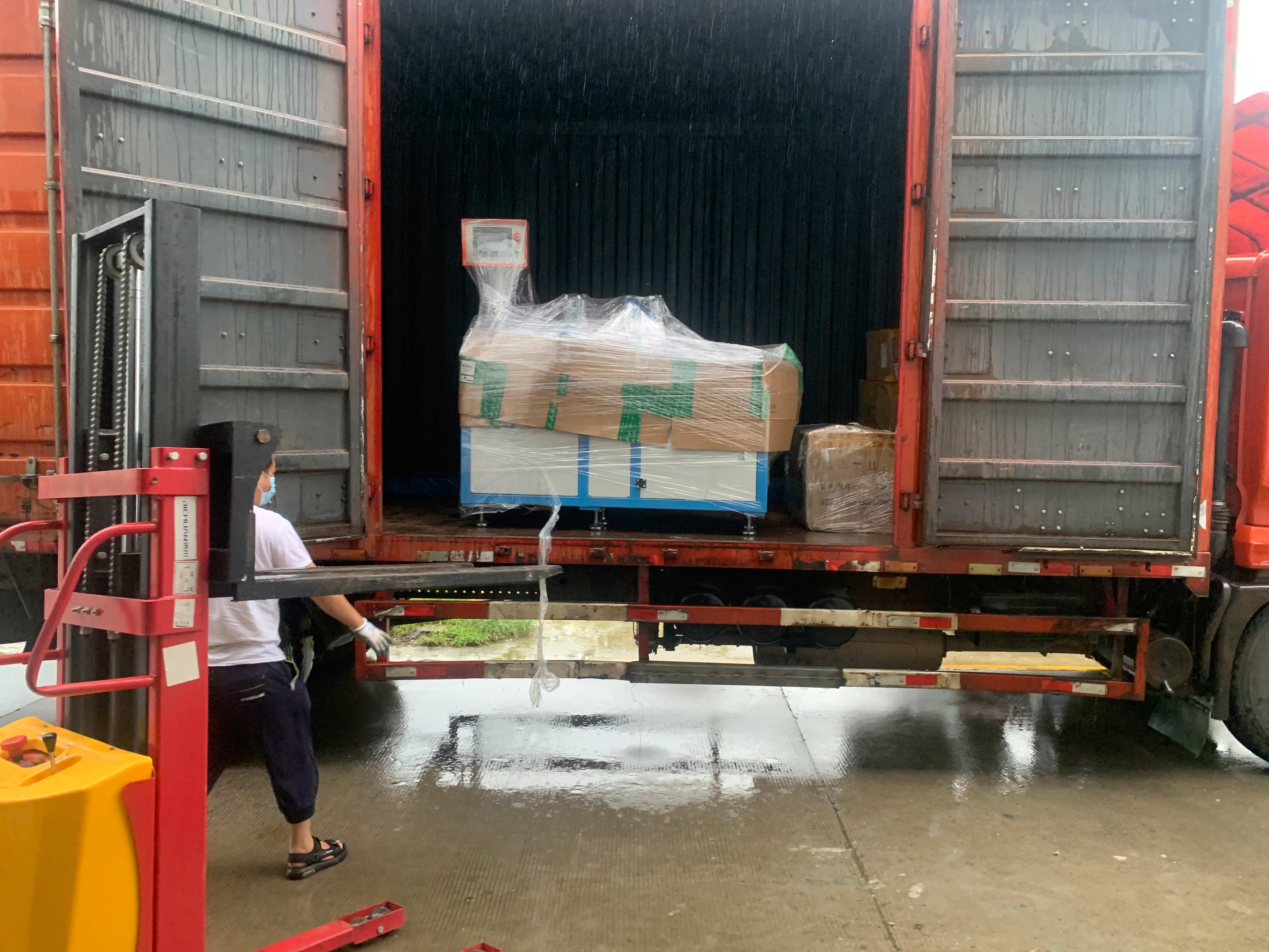 【杭州】傳感器型材1.1米-2.5米切割，全自動(dòng)切鋁機(jī)SDY-Q300L加長(zhǎng)版滿(mǎn)足需求