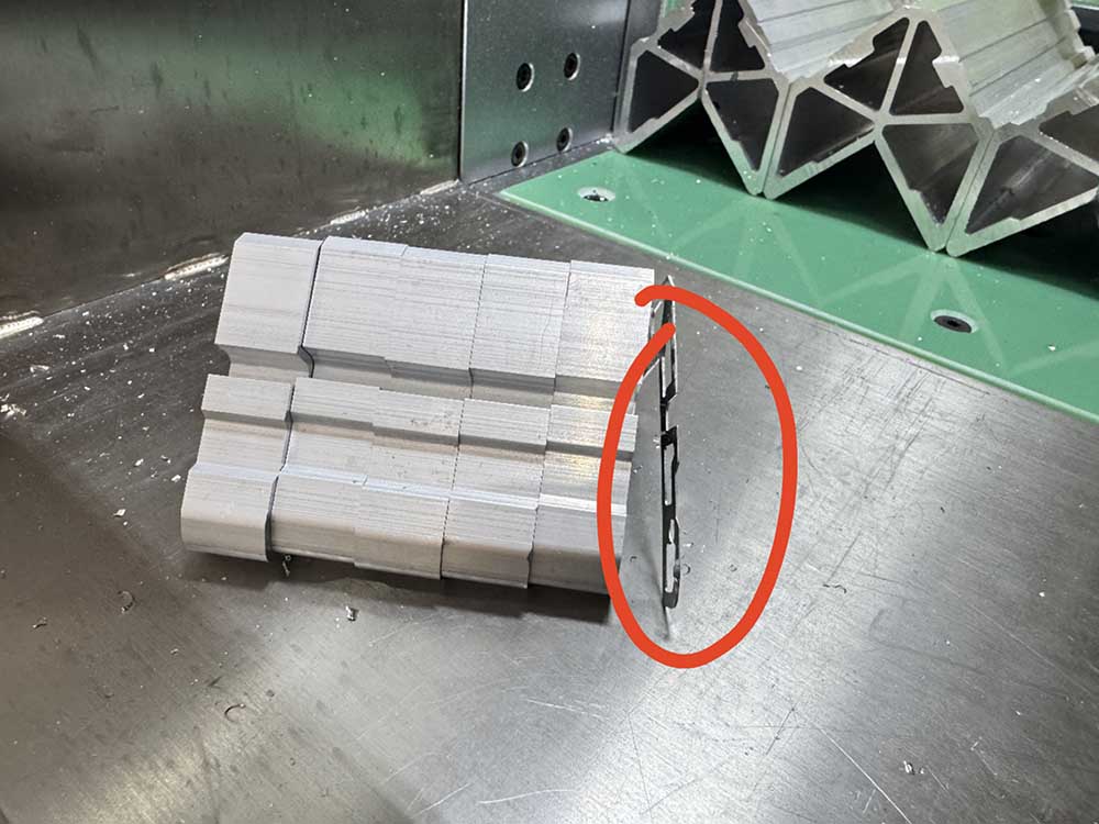數(shù)控全自動(dòng)鋁型材切割的隱形“漏洞”：尾料浪費(fèi)每年吞噬行業(yè)數(shù)十億利潤